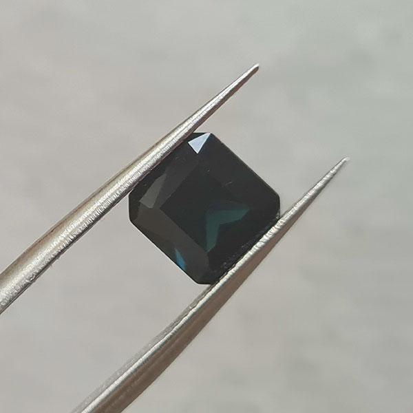 Полихромный турмалин 2.16ct
