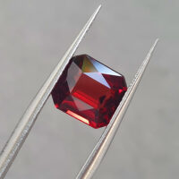 Пироп гранат 3.30ct