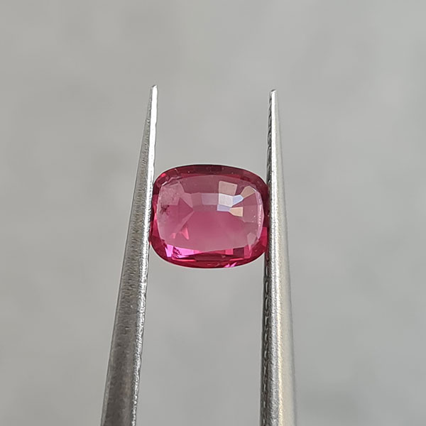Розовая шпинель 0.60ct