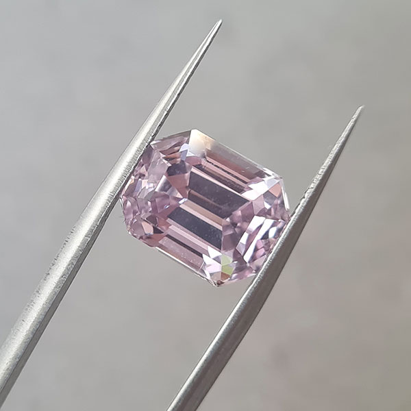 Кунцит 8.00ct