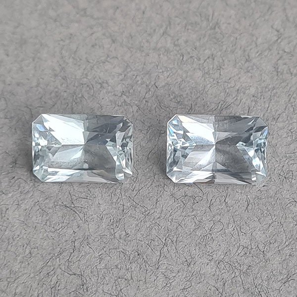 Аква топазы 13.80ct пара